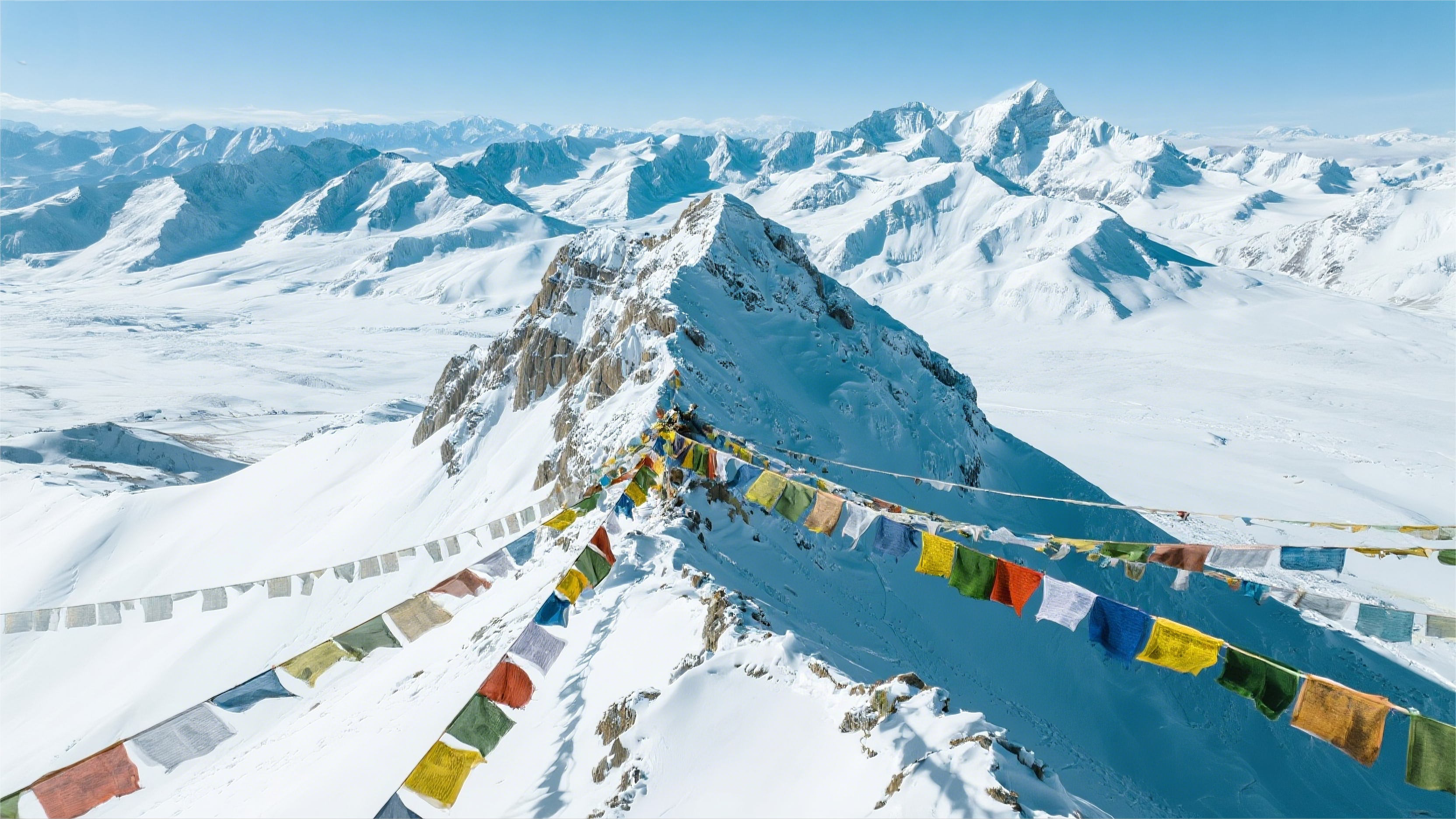 Prayer-Flags-Fluttering-in-the-Wind-The-Sacred-Tradition-of-Tibetan-Lungta gleterystudioCeramic teacups guide